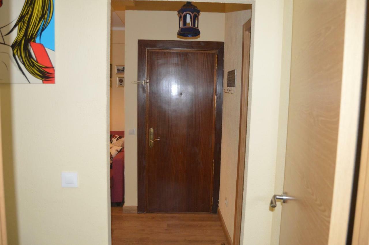 Romantic Apartment With Free Parking Севілья Екстер'єр фото